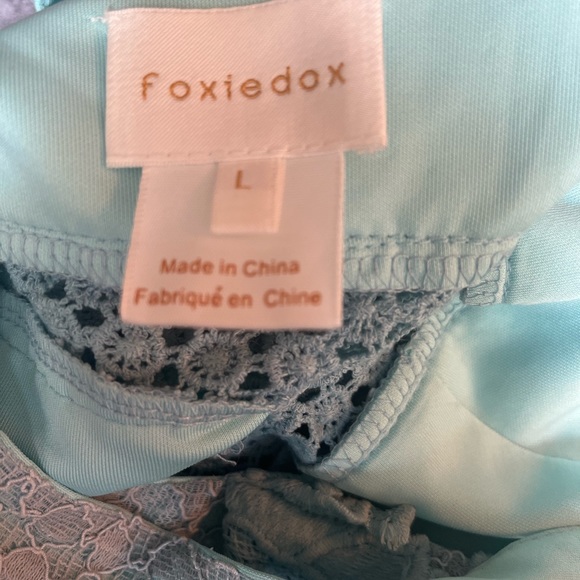 Beautiful blue dress. Foxiedox Sz. Large. In perfect condition. - Picture 3 of 4